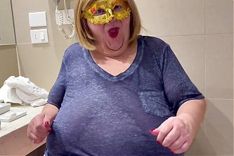 Hot granny playing wet t-shirts that huge tits this fat old woman has